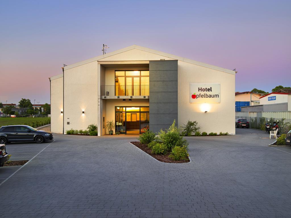 Hotel Apfelbaum Erding Buitenkant foto