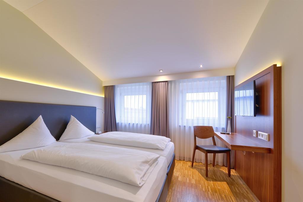 Hotel Apfelbaum Erding Buitenkant foto